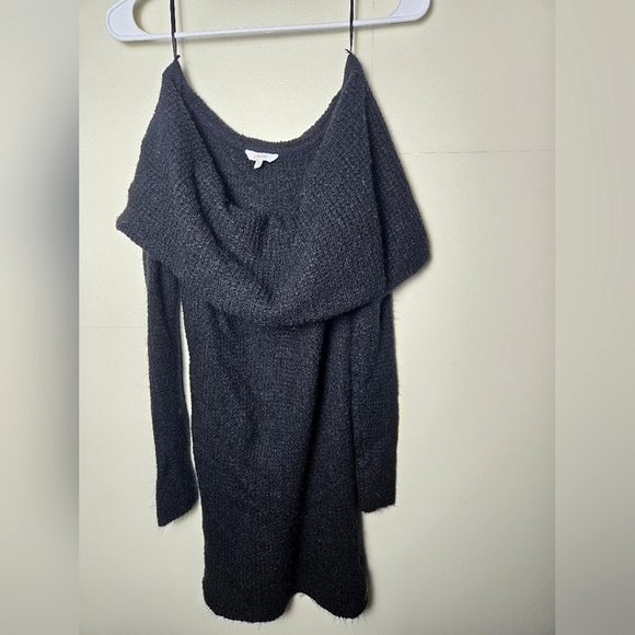 Women's Candies Soft Off The Shoulder Sweater, Size Medium - Picture 1 of 3